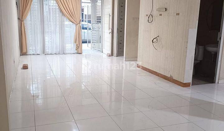 Disewakan Cepat Rumah 2 Lantai Di Green Court 1