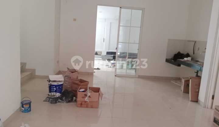 Dijual Rumah Sedang Renovasi Terima Siap Huni Di Green Lake