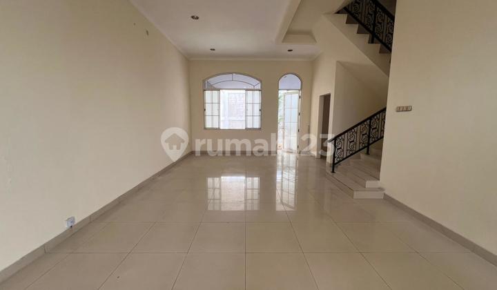 Dijual Atau Sewa Rumah 2.5lantai Siap Huni, Boulevard Dijual Atau Sewa Rumah 2.5lantai Siap Huni, Boulevard
