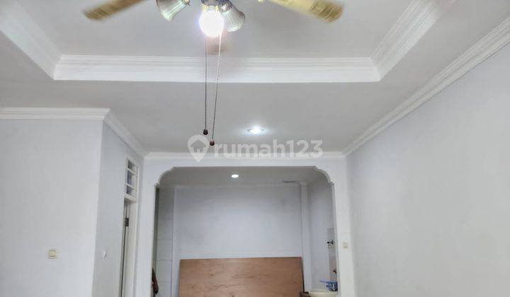 Di Sewakan Rumah Rapih Dan Siap Huni Di Taman Palem Lestari 1