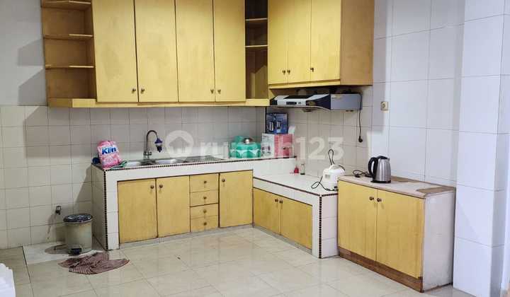 Di Sewakan Rumah Rapih Dan Siap Huni Di Taman Palem Lestari 2
