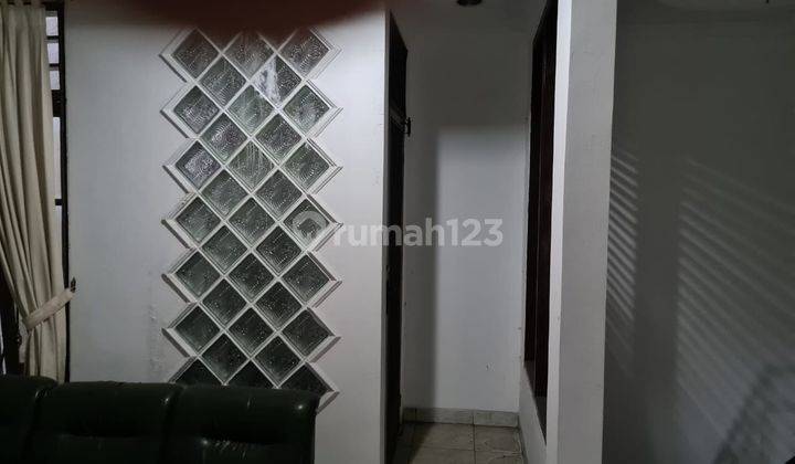 Dijual rumah hoek di Taman palem lestari, cengkareng 2