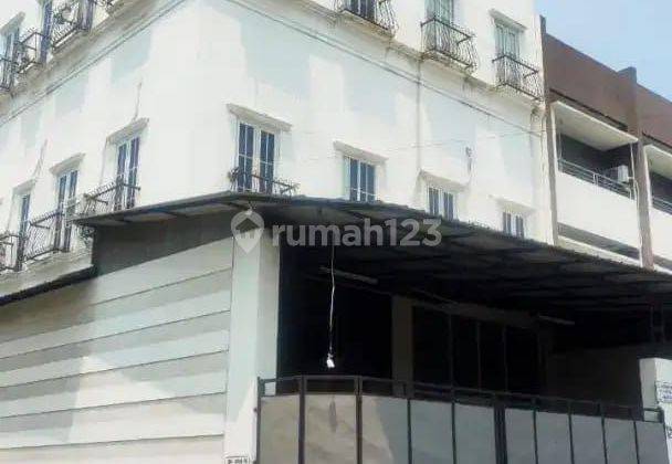 Di jual rumah 4 Lantai terdapat lift di Jelambar baru 2