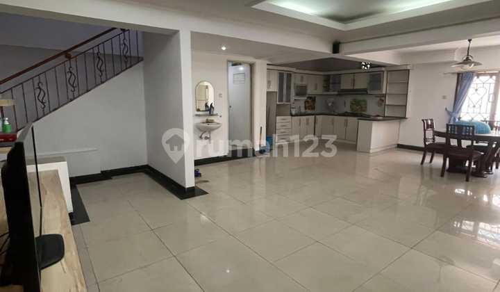 Dijual Town House Mewah Bagus 3 Lantai Di Kondominuim Rajawali