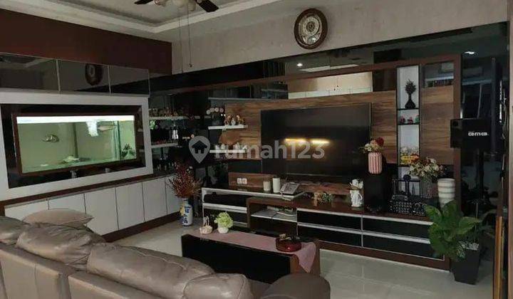 Dijual Rumah Bagus Dan Siap Huni 3 Lantai Furnish Di Casa Jardin 1