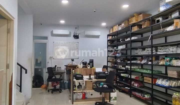 Dijual Cepat Rumah 3 Lantai Kondisi Siap Huni Di Park Residence 1