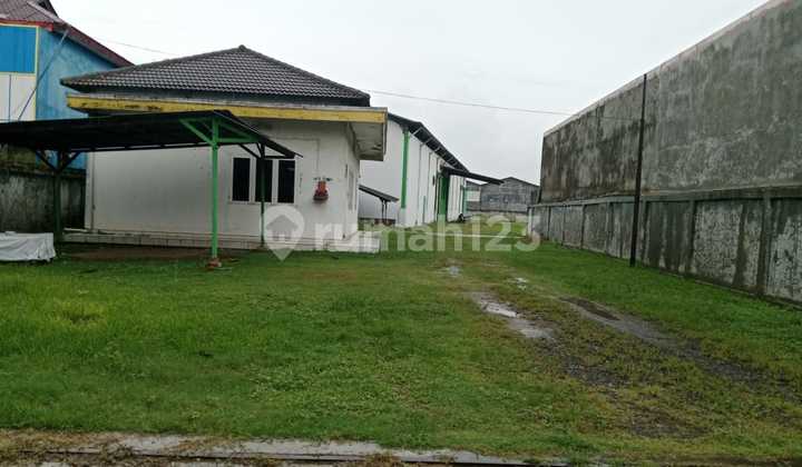 For Sale Warehouse by the Highway, Land Area 9945m² in Salembaran