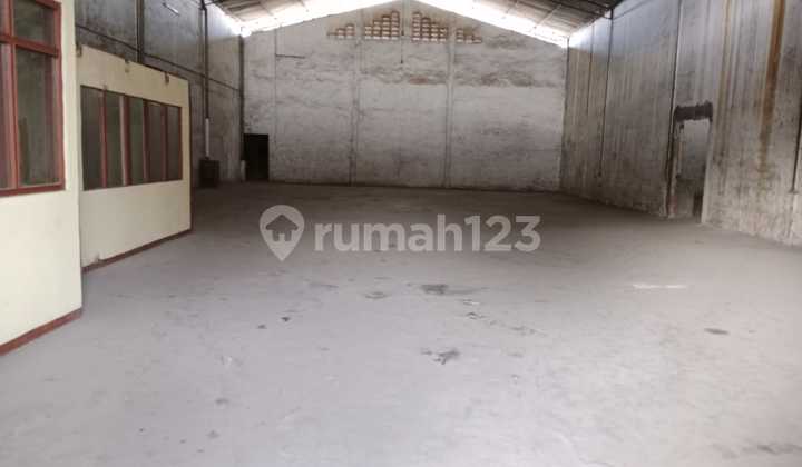 For Rent: 3 Adjacent Warehouses, 1400 sqm in Kapuk Kamal For Rent: 3 Adjacent Warehouses, 1400 sqm in Kapuk Kamal