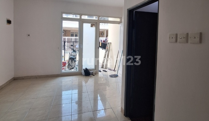 Dijual Rumah 2 Lantai Siap Huni Di Park Resisence