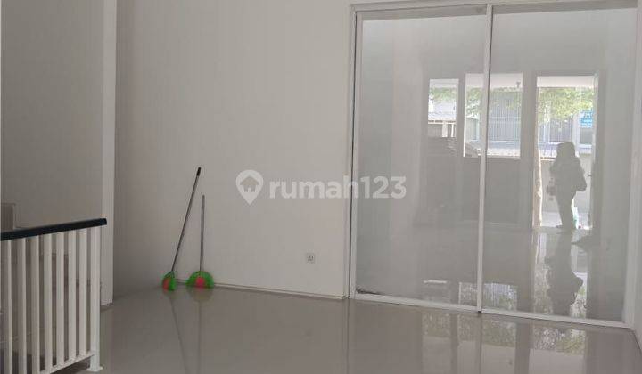 Di Sewakan Rumah 3 Lantai Siap Huni Di Citra Garden 8  1