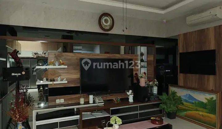 Dijual Rumah Bagus Dan Siap Huni 3 Lantai Furnish Di Casa Jardin 2