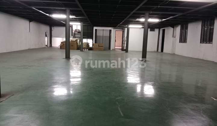 Dijual Gudang 3 Lantai Terdapat Lift Barang Di Prima Centre