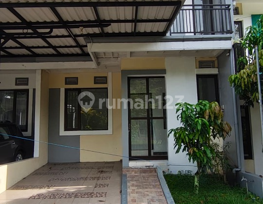 2-Story Ready-to-Use House in an Elite and Cool Housing Complex in Salatiga City