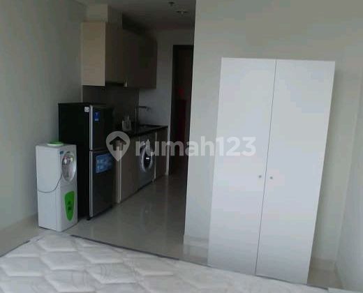 Low-Rise Studio Residence Fully Furnished Comfortable and Green West Jakarta 2