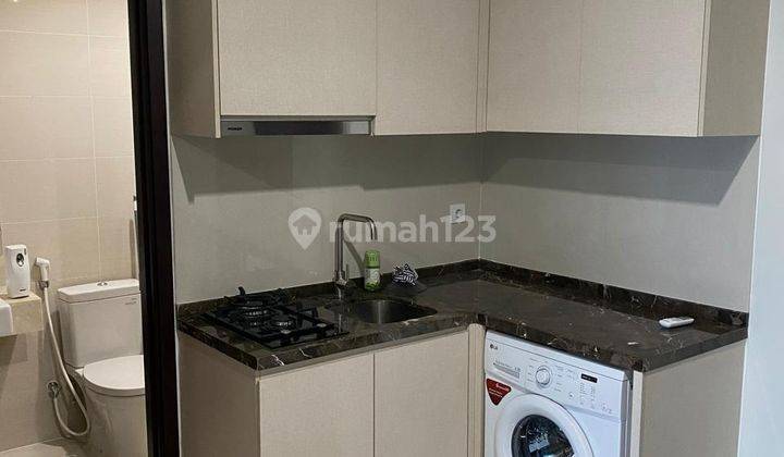 Hunian 1 Br Semi Furnish Lt Tinggi Jakbar 1