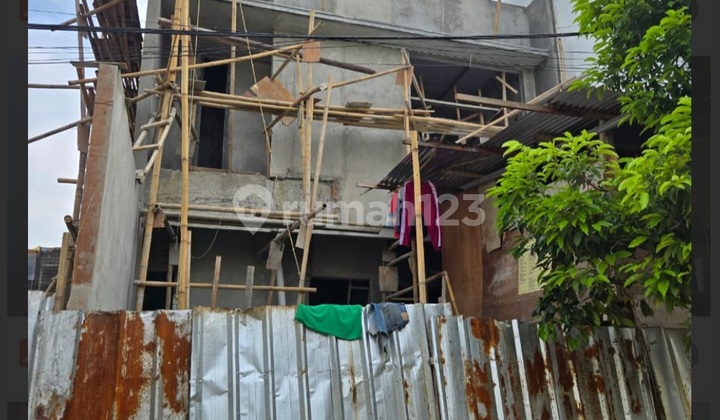 Hunian Nyaman Asri di Meruya Jakbar 2