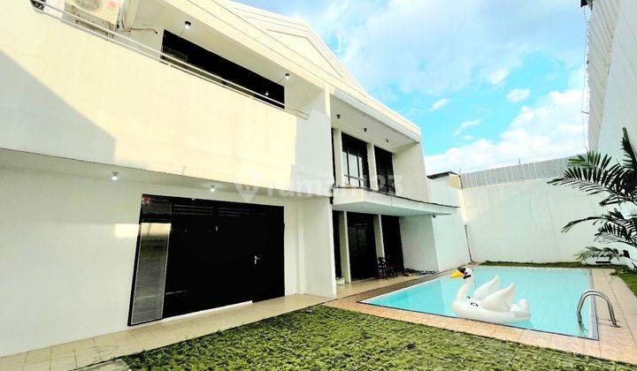 Rumah Siap Huni 2 lantai dengan kolam renang di Bangka.  1