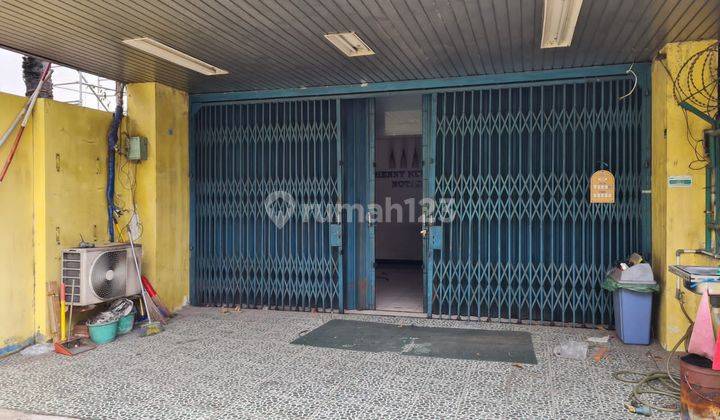 Disewakan Ruko Pinggir Jalan Raya utama  Pasar Baru Jakarta Pusat 2