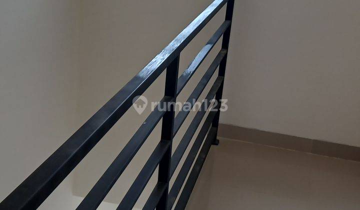 Rumah 2 Lantai Strategis Fasilitas Smart Home