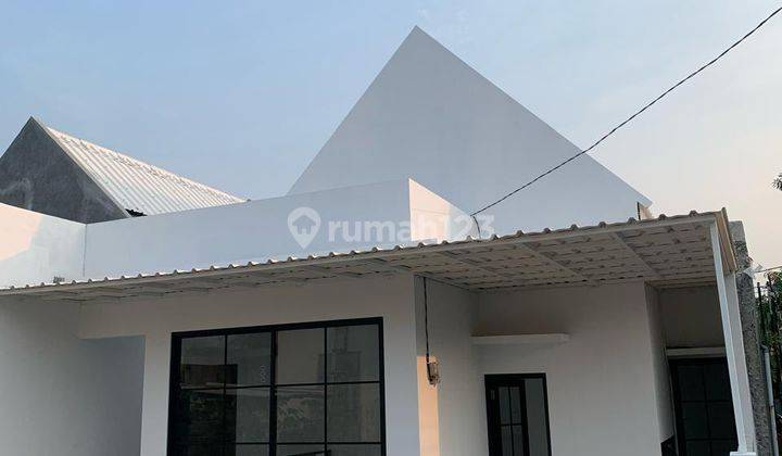 Rumah minimalis lokasi Strategis deket jalan utama dan deket Tol setu selatan