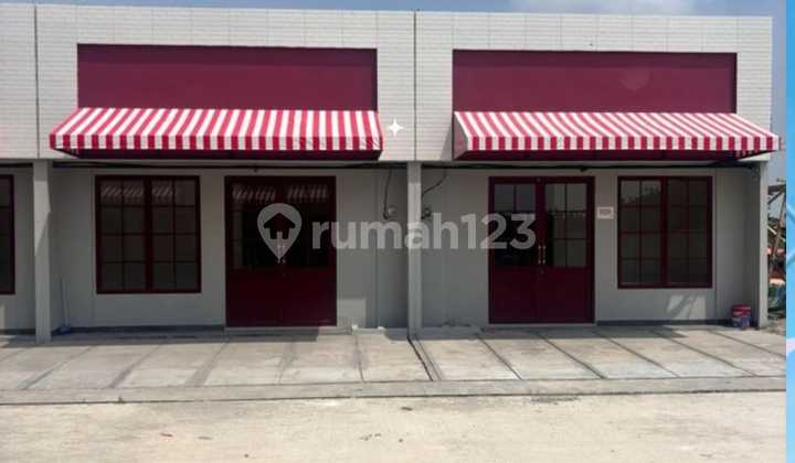 Rumah Buat Tinggal Sekalian Buat Usaha Strategis Dijalan Utama Perumahan