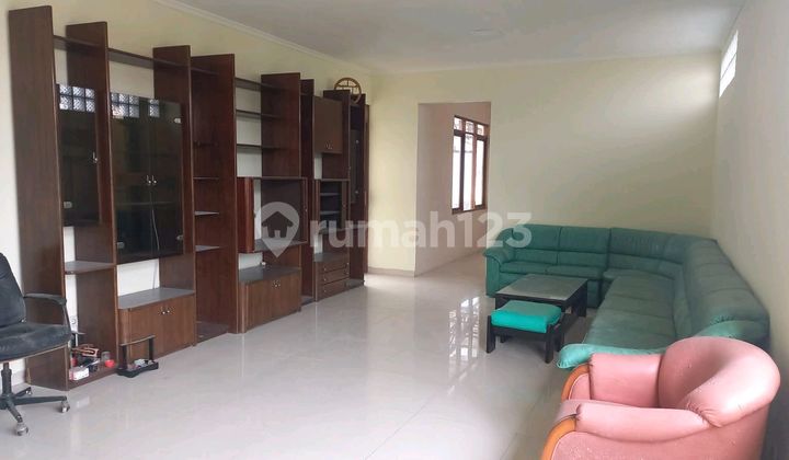 Dijual Rumah+ruang Usaha Di Cikutra 2