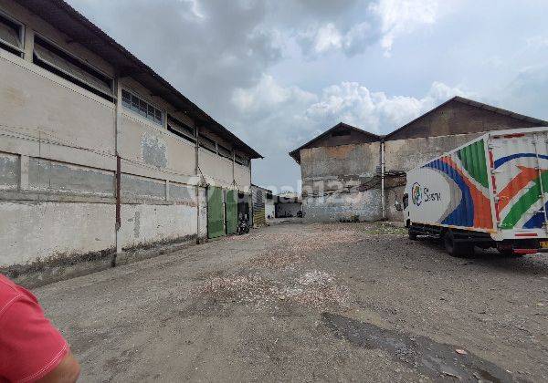 Gudang di Komplek Pergudangan Main Road Jatayu, Komodor Udara Soepadio 2