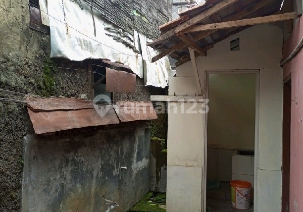 Rumah Untuk Tinggal Kantor Sayap Ciateul ,ibu Inggit Ganarsih