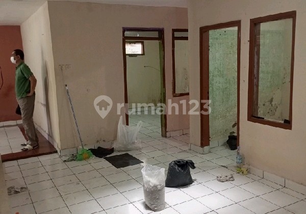 Rumah Untuk Tinggal Kantor Sayap Ciateul ,ibu Inggit Ganarsih
