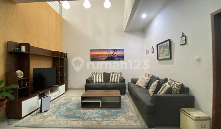 Dijual Rumah Luas Full Furnished di Suryalaya Buahbatu Lengkong Luas Bangunan 350 Hanya 4,35 Milyar Bandung Tengah