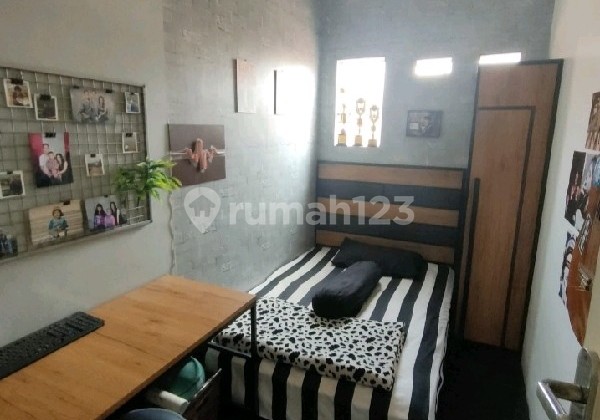 Ready-to-Occupy 2-Storey House in Pasirluyu, Bkr, Ancol Ref.03642 2