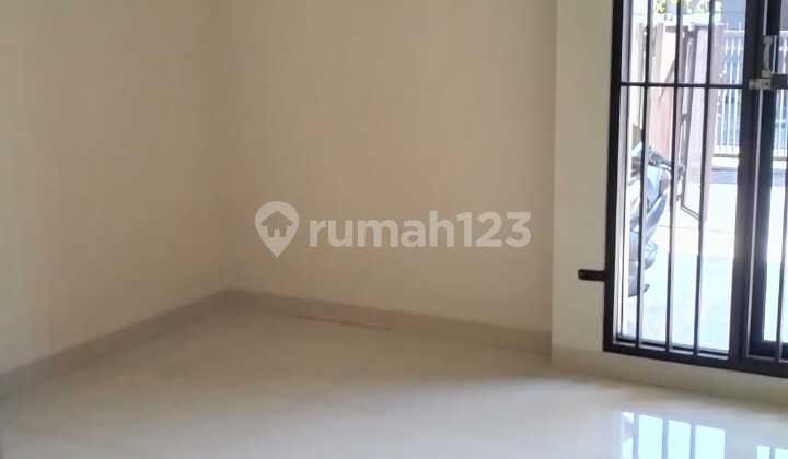For Sale Minimalist House in Sayap Buah Batu Near SMP 13 Muatiara 2