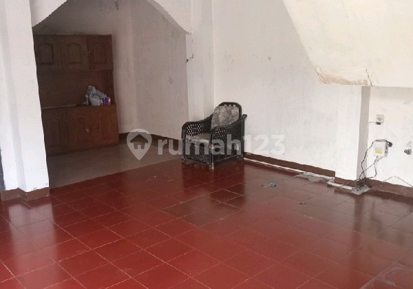 Dijual Rumah Siap Huni 2 Lantai Mainroad Cocok untuk Kosan Lokasi Strategis dan Nyaman, Cileunyi Ref.05102 Dijual Rumah Siap Huni 2 Lantai Mainroad Cocok untuk Kosan Lokasi Strategis dan Nyaman, Cileunyi Ref.05102