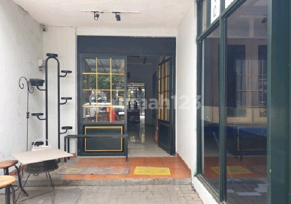 Dijual/Disewakan Rumah 2 Lantai Ex Cafe untuk Tempat Tinggal dan Usaha di Sayap Arcamanik Ref.05182 2