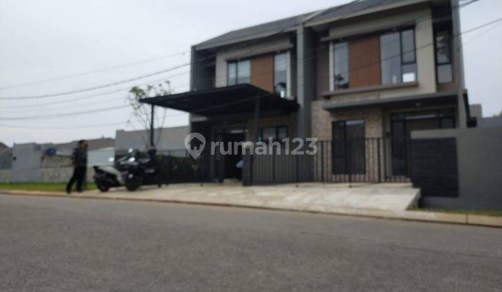 Rumah 2 lantai di daerah sejuk dan asri Rumah 2