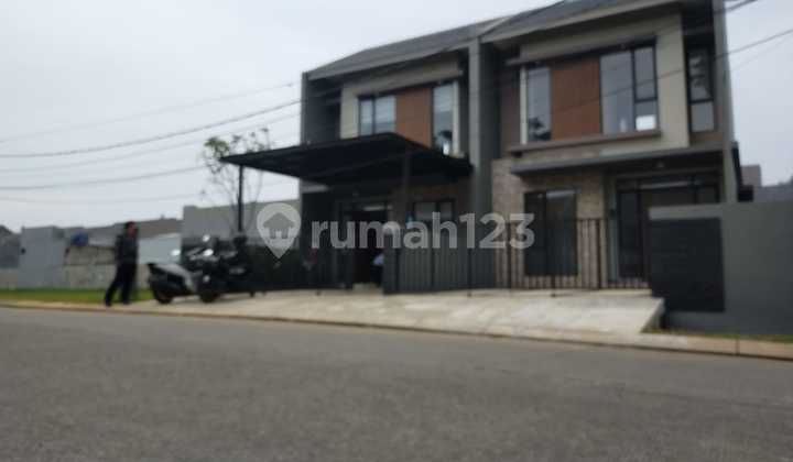 Rumah 2 lantai minimalis modern Rumah