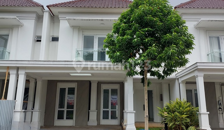 Disewakan Rumah Mewah di Pasadena Gading Serpong Disewakan Rumah Mewah di Pasadena Gading Serpong