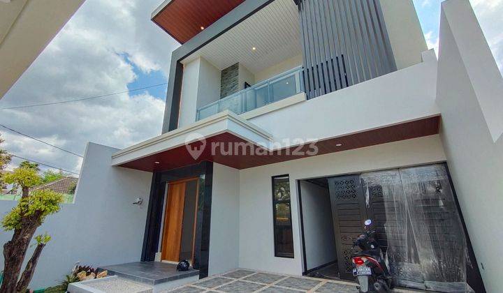 Rumah Mewah Dengan Lokasi Straegis Tepi Jalan Aspal Simpangan  1