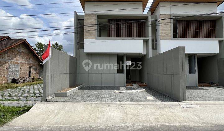 Rumah Baru di JL Palagan Km 10 Dekat Sleman City Hall
 2