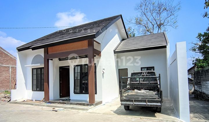 Rumah Baru Minimaliscloster Jalan.magelang 2
