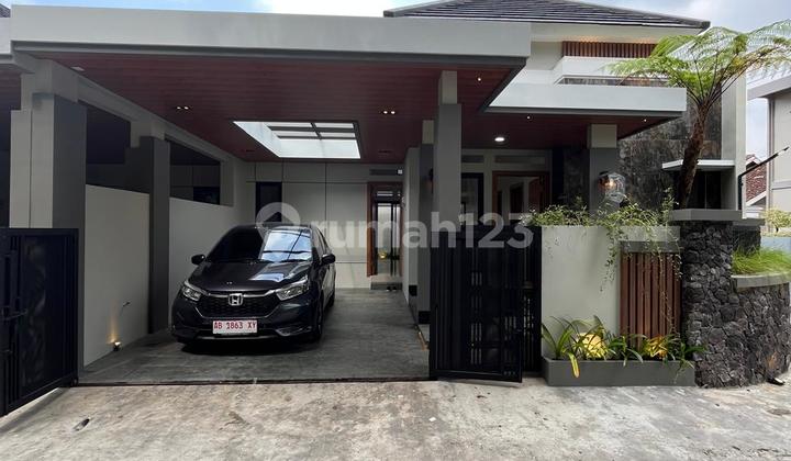 Premium Modern Tropical House with Extensive Land on Jalan Kaliurang Km. 13, Sukoharjo, Ngaglik, Sleman Premium Modern Tropical House with Extensive Land on Jalan Kaliurang Km. 13, Sukoharjo, Ngaglik, Sleman