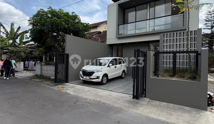 Strategic and Affordable‼️ Beautiful Modern Industrial 2-Story House Fully Furnished on Jalan Kaliurang Km 9, Ngaglik, Sleman, Near Tengkleng Gajah. 2