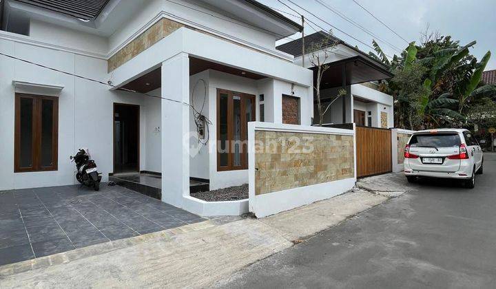 Rumah Baru Putih Limasan Modern - Berkualitas Di Jalan Kaliurang Km 13 2