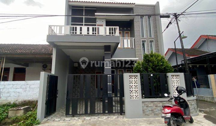 Rumah Mewah  2 Lantai Istimewa - Harga Murah Banget Di Dekat Perumahan Pertamina Purwomartani Kalasan Sleman

harga 1,1 Milyar [ Nego ]
-------------------------------------------
legalitas: Shm Pbg

akses Jalan Lebar
bisa Untuk Usaha

maghnet Kawasan:
-- 2