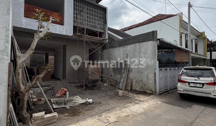 Rumah Mewah Moder Kontemporer 2 Lantai Full Furnished di Lokasi Premium Jalan Kaliurang Km.7 Dekat Kampus Ugm 2