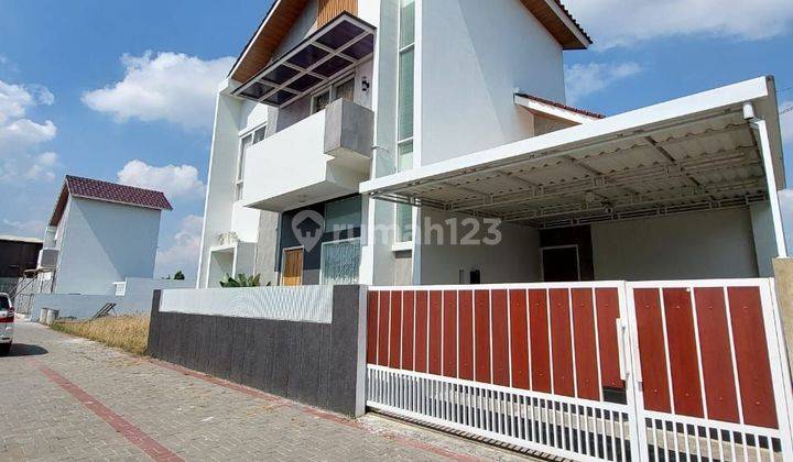 Rumah Mewah Modern Scandinavian 2 Lantai Premium Di Perumahan Jambon Tengah Town House Di Dekat Wisata Ske 2