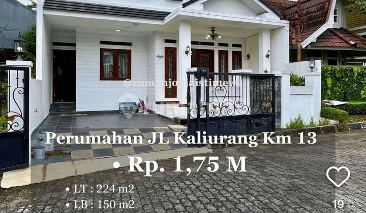 Classic Modern House with Ample Remaining Land in a Housing Complex on Kaliurang Road KM 13 Sleman, Near UII Integrated Campus.
