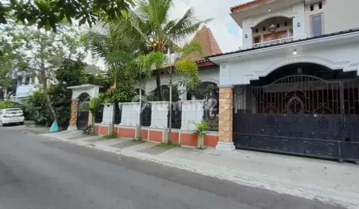 Rumah ASRI MEWAH - KLASIK MODERN di tepi jalan aspal lebar dekat PASAR STAN Jl. Tajem, Maguwoharjo Depok Sleman Yogyakarta. SHM Rumah Bagus 2