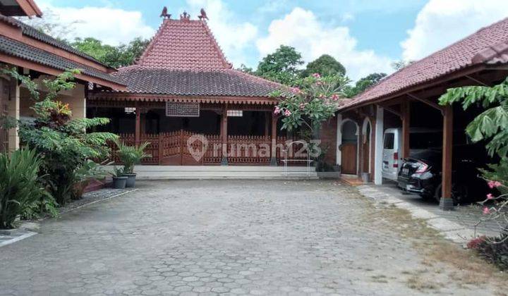 Dijual rumah gallery dan pendopo joglo utara UGM di jalan kaliurang km9 Yogyakarta 1