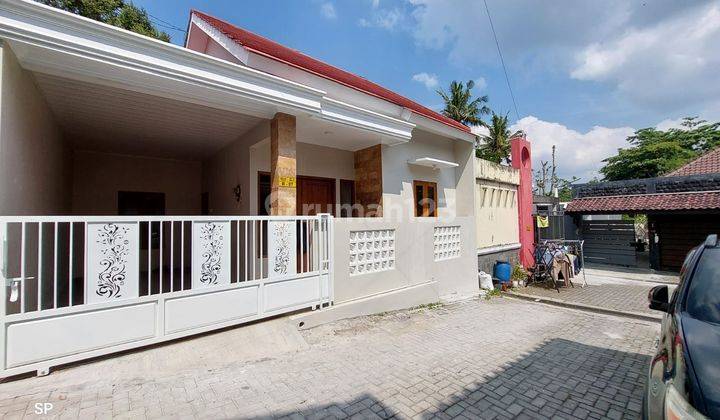 RUMAH BARU CANTIK MINIMALIS DALAM PERUMAHAN DEKAT PAMELA 7 PURWOMARTANI
 2